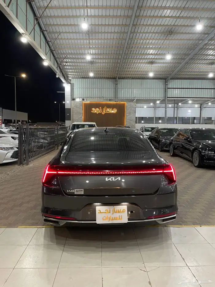 كيا كي 8 موديل 2022 نص فل 6