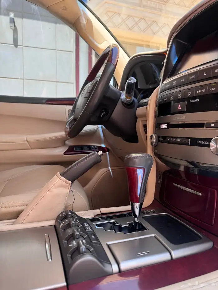 لكزس 2015 ED عداد 193 الف شرط الفحص 55