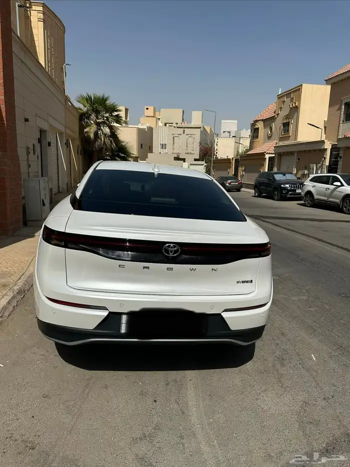 تويوتا كراون بريميوم 2023 1