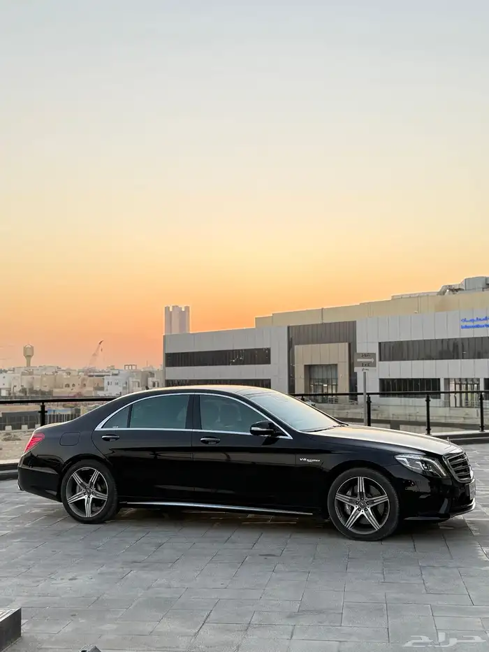 مرسيدس S63 نظيف جدا أسود ملكي 2