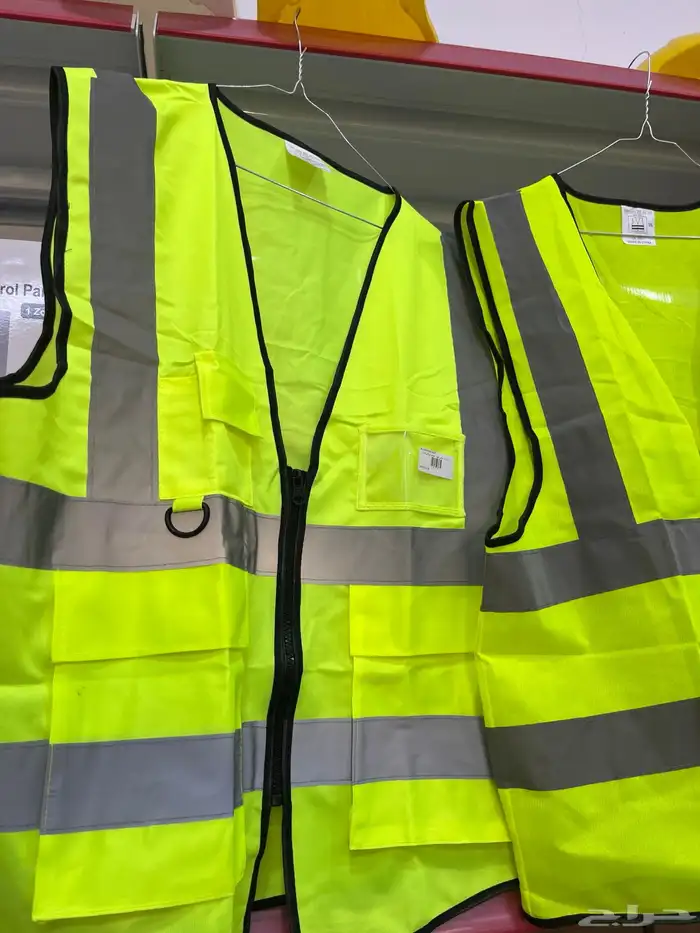 محافظة الرين محل ادوات السلامة للتقبيل يوجد معه تاشيرة 4