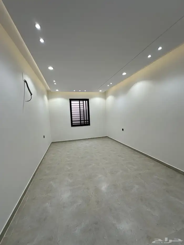 للبيع شقق علويه مع سطح ومصعد شغال بحي الضيافه520الف 8