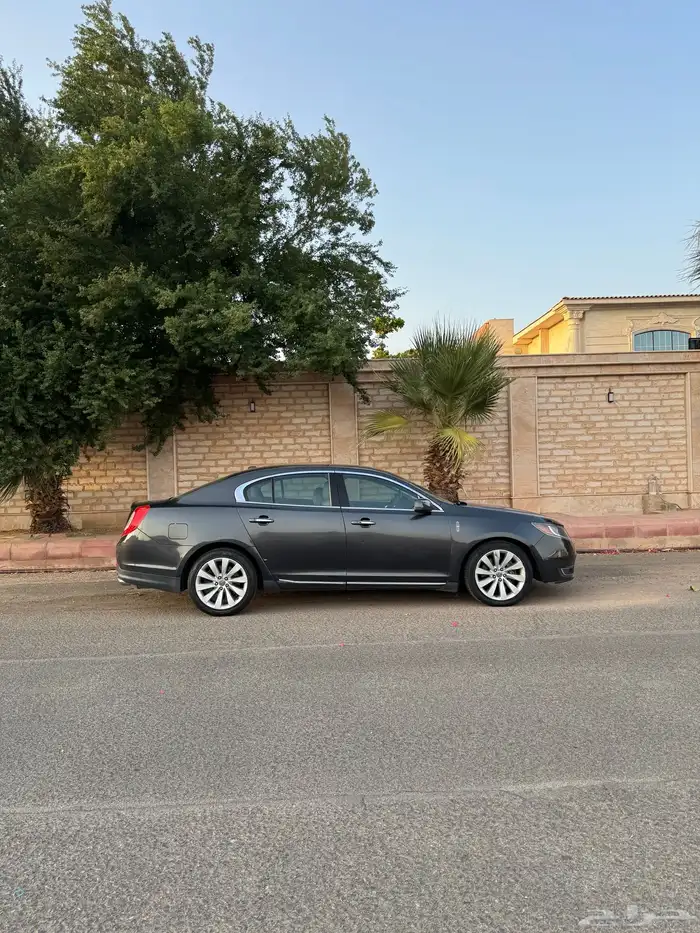 للبيع فورد لينكون 2013 سعودي 3