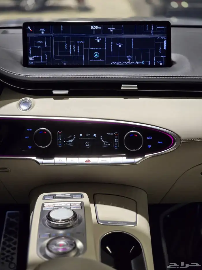 جينسس GV70 موديل 2021 بحاله ممتازه 12