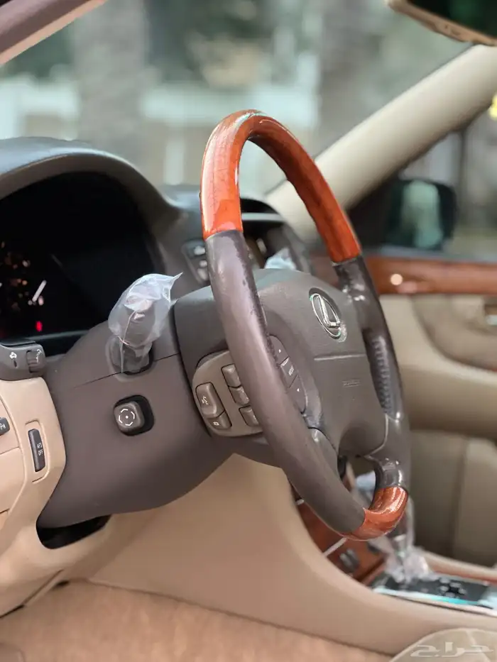 لكزس LS430 موديل 2004 33