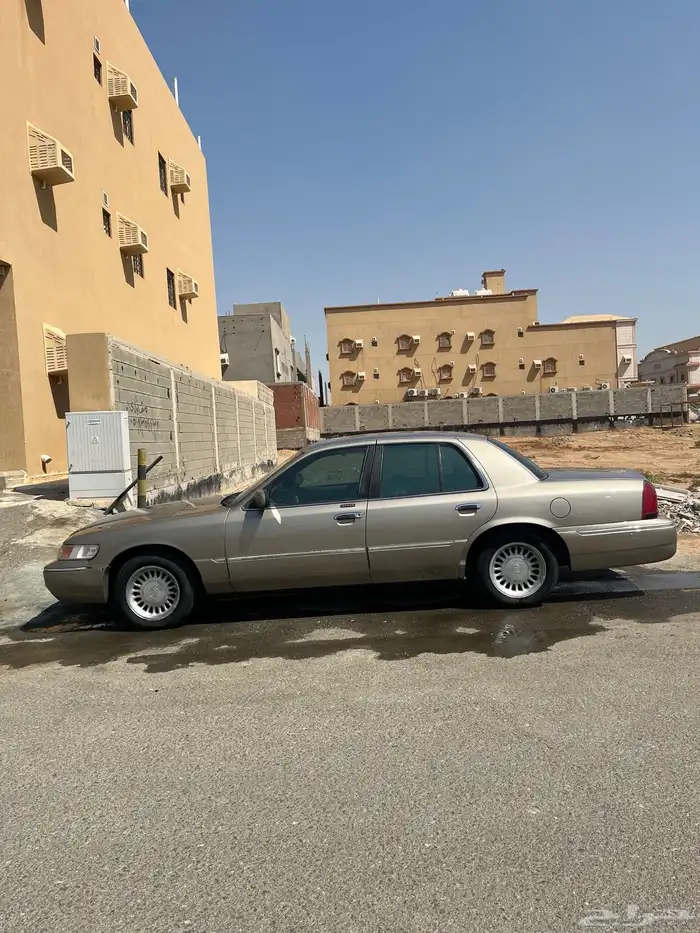 فورد ماركيز للبيع 3