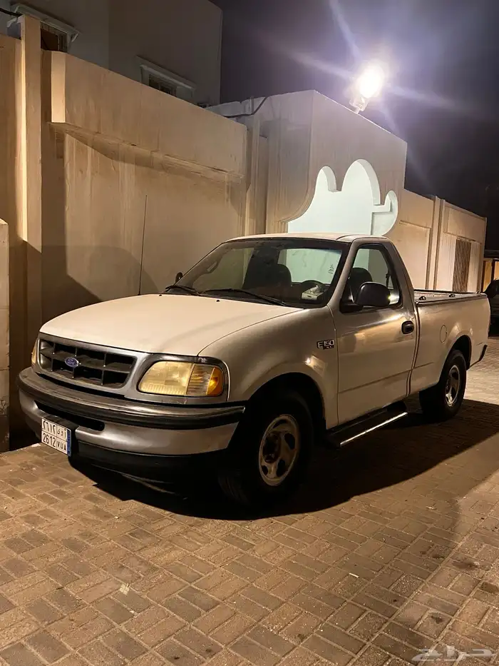 وانيت فورد F150 موديل 97. 8 سلندر تشليح 0