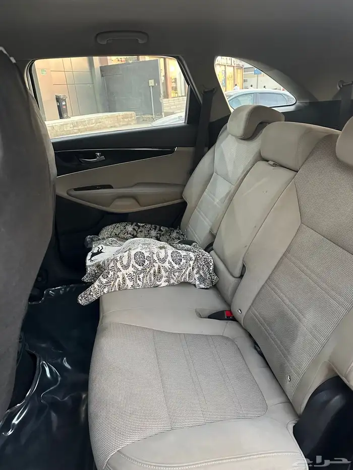 كيا سورينتوا 6 سلندر بدون دبل 9