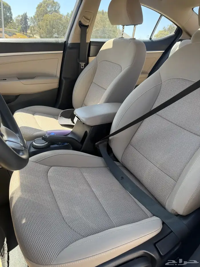 للبيع اللنترا 2020 بدي شرط 8