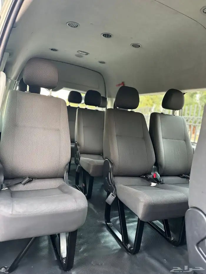 تويوتا باص ركاب سقف موديل 2018 قير عادي ديزل شامل الضريبة 13