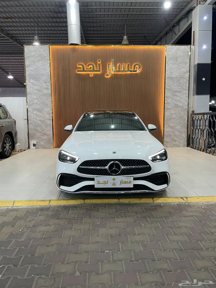 مرسيدس C300 موديل 2023 فل كامل 0