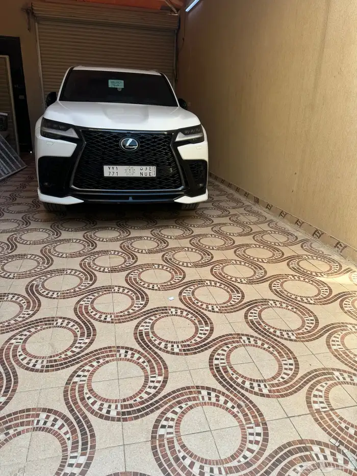 لكزس اف سبور2023 0