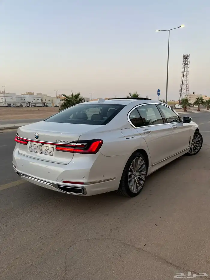 بي ام دبليو 730 2020 4