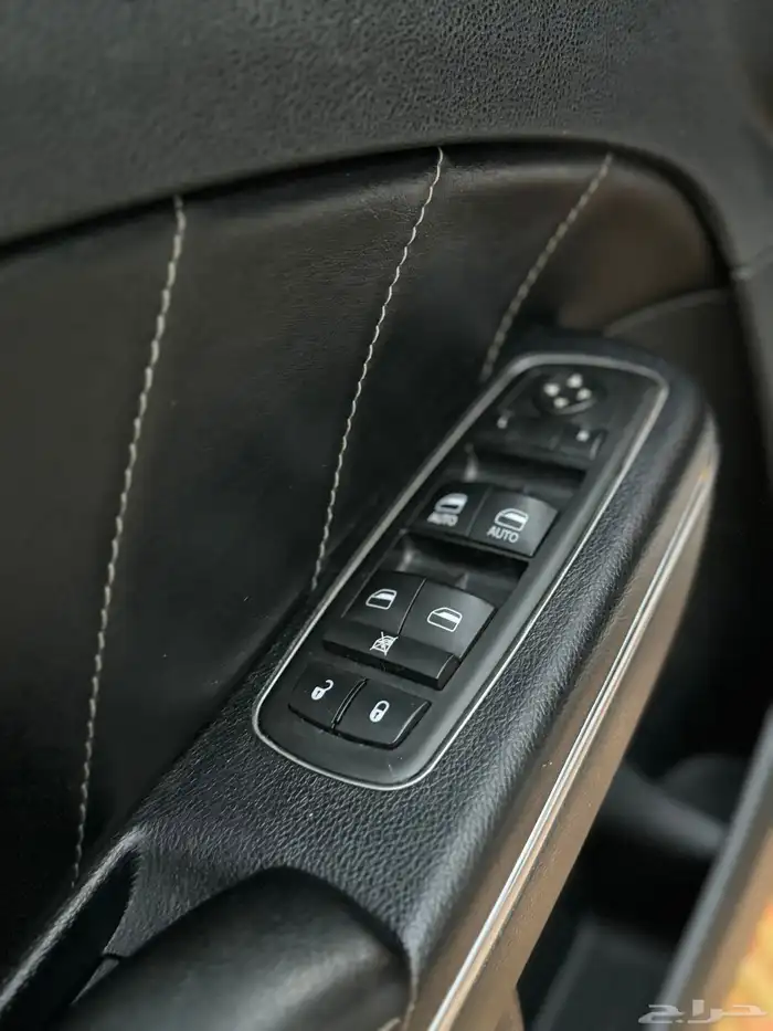 دودج تشارجر RT 2012 44