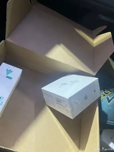 سماعة شبيهة ابل جات مع طلبية العمودي للعود بقراطيسها index