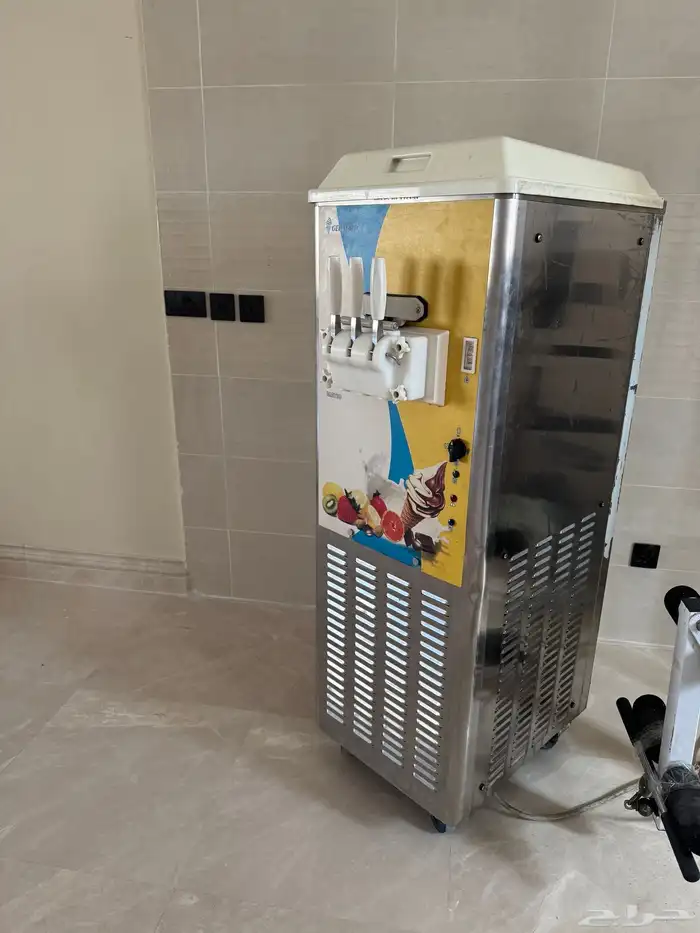 مكينه ايسكريم إيطالي جل ماتك شبه جديد 2
