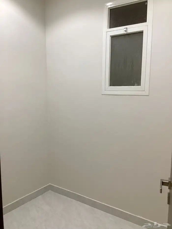 للبيع روف فاخر بتصميم راقي العزيزية أحد رفيدة 10