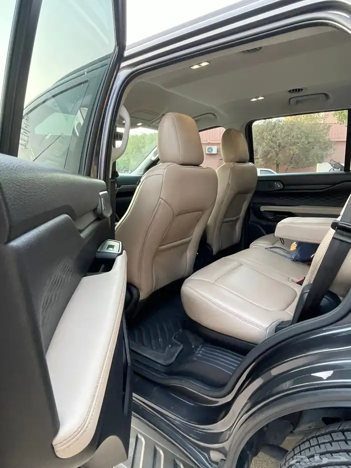 فورد ايفرست 25