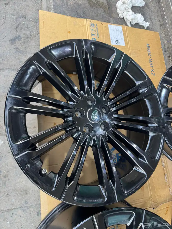 جنوط رنج روفر اوتوبيوجرافي بلاك ادشن مقاس23 موديل 2024 اصلي 3