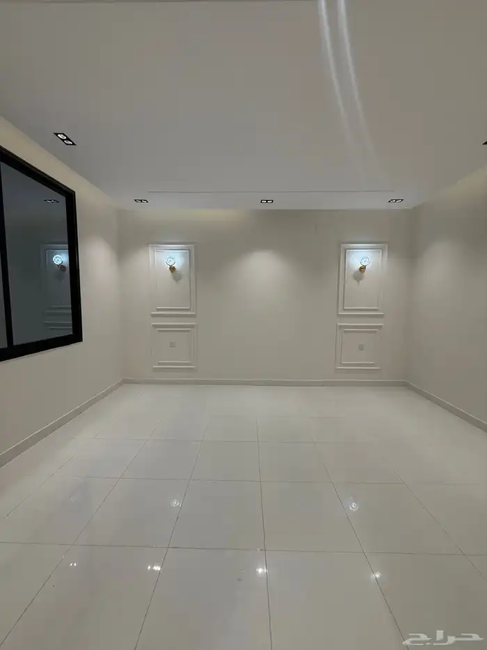 للبيع شقق ارضيه وشقق علويه غرب الخميس حي المعارض 5