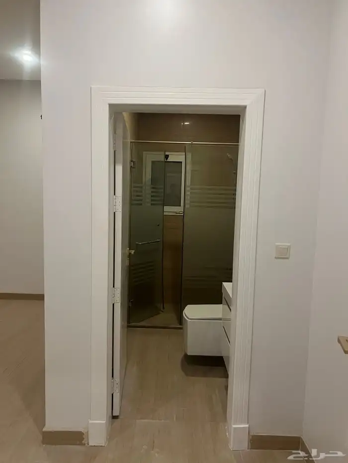 فيلا للبيع تشطيب شخصي بحي الحسام قرب كورنيش الراكة 17