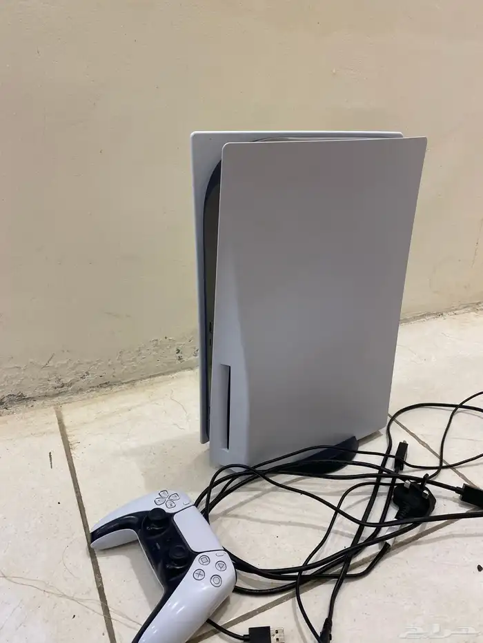 سوني بلاستيشن فايف معه يد الوكاله مع أسلاكه 2
