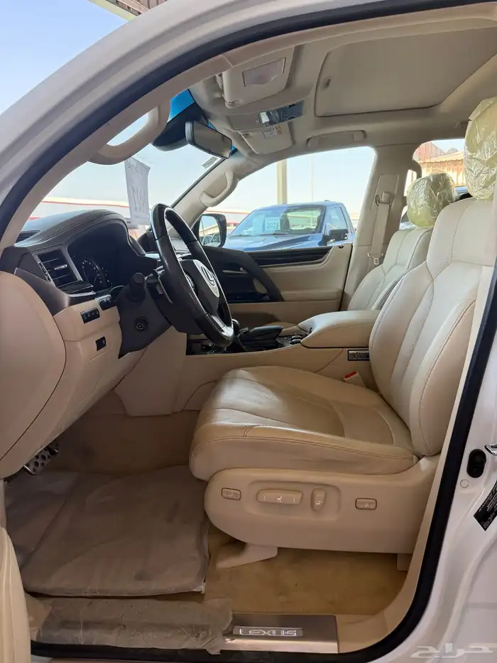 لكزس570 LX موديل 2021 18