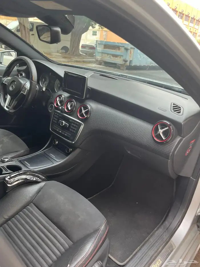 سيارة مرسيدس A200 نظيف جده لتواصل والاستفسار 23