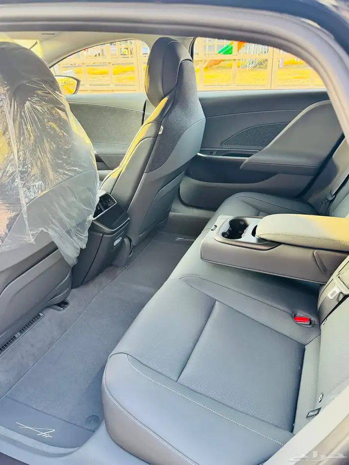 لوسيد بيور 2025 7