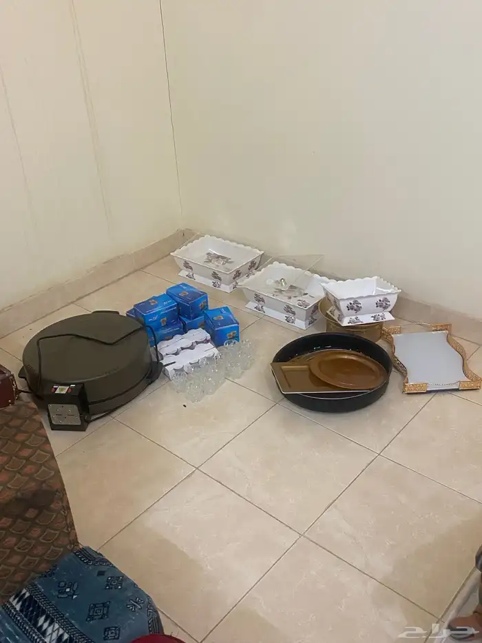 للبيع أغراض بيت بسعر 800 4