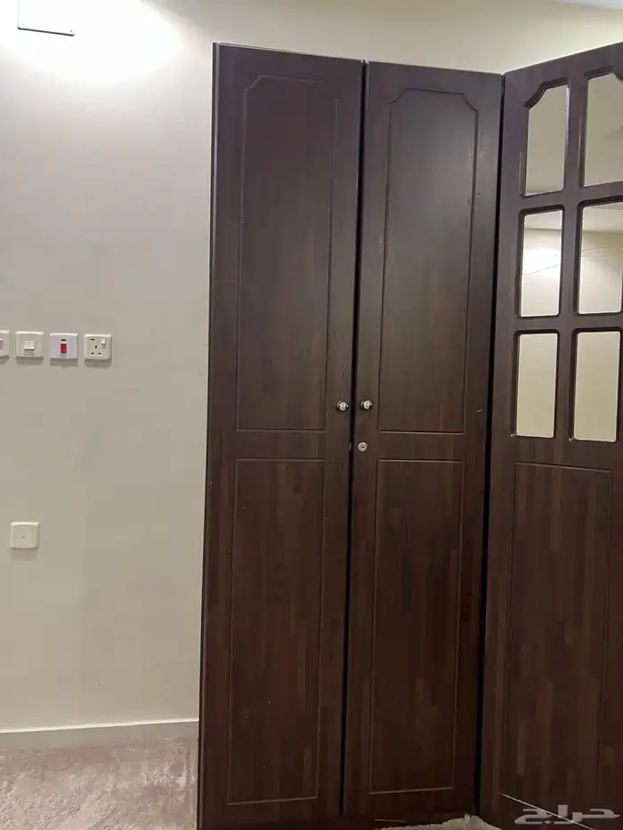 اثاث وفساتين فخمة وذوق 0