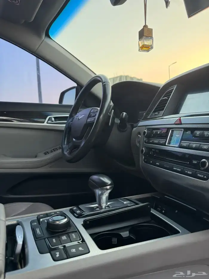 جنسيس G80 2018 24