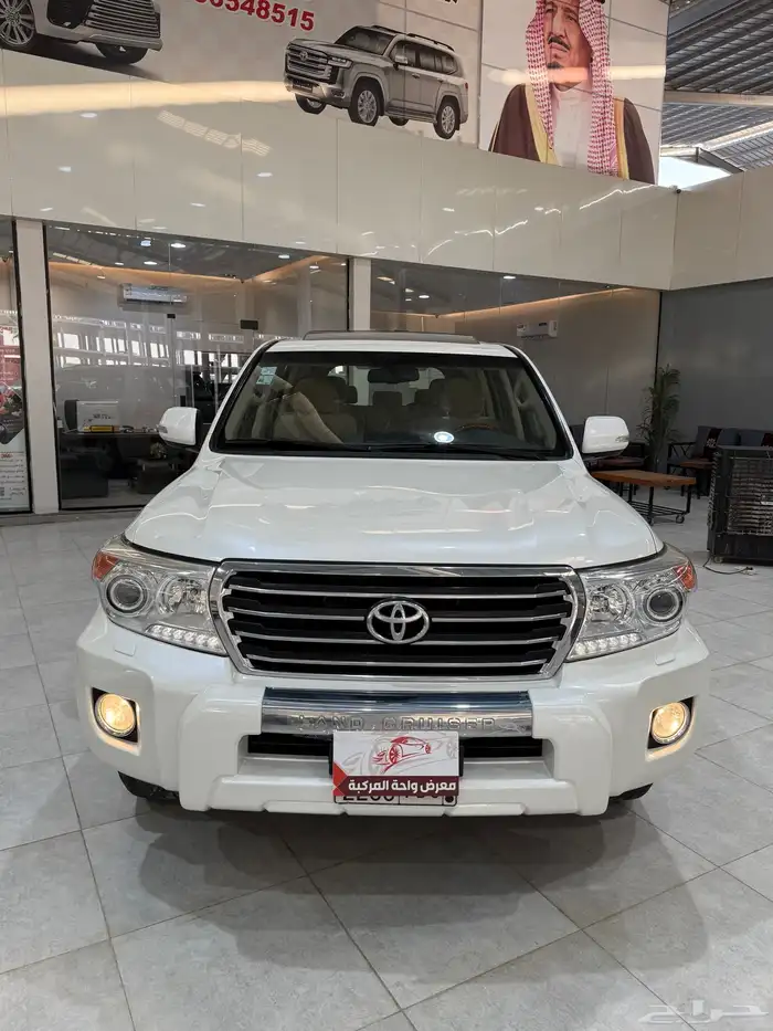 لاندكروزر GXR.2014 سعودي 8 سلندر عداد قليل 0