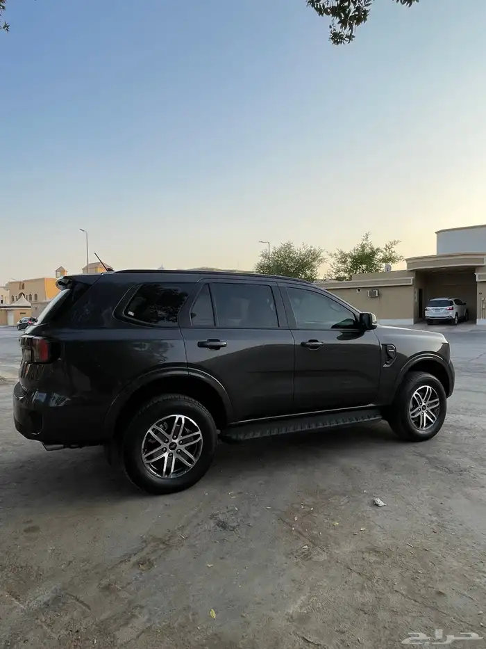 فورد ايفرست 12