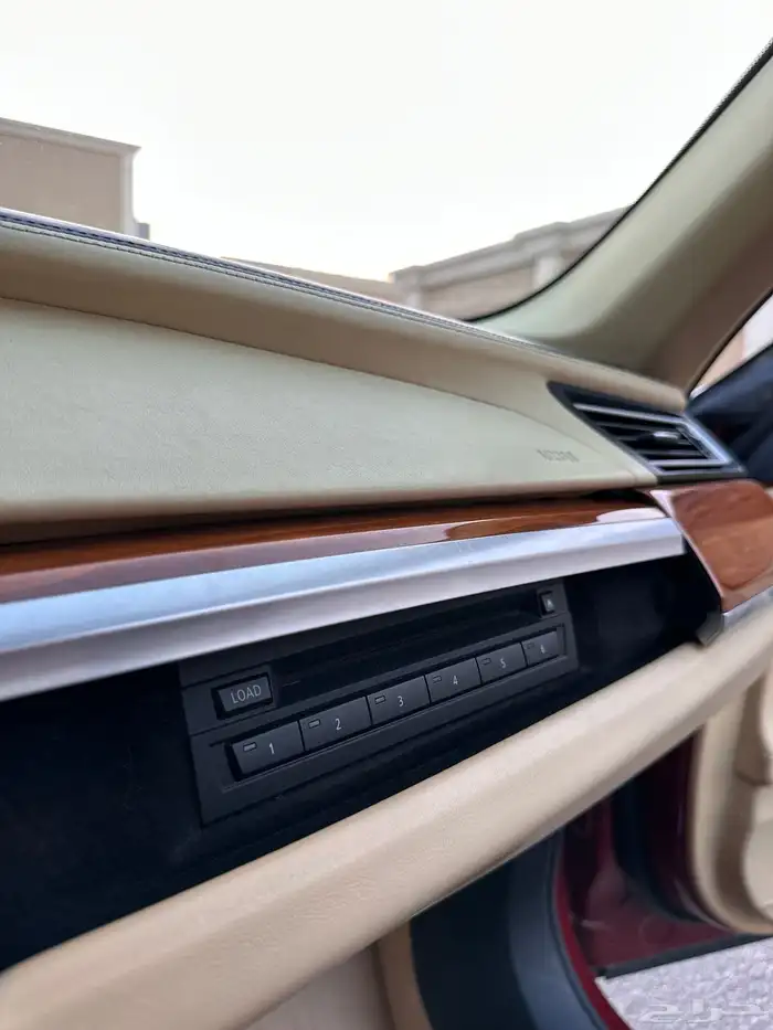 بي ام دبليو الفئة السابعة 2010 33