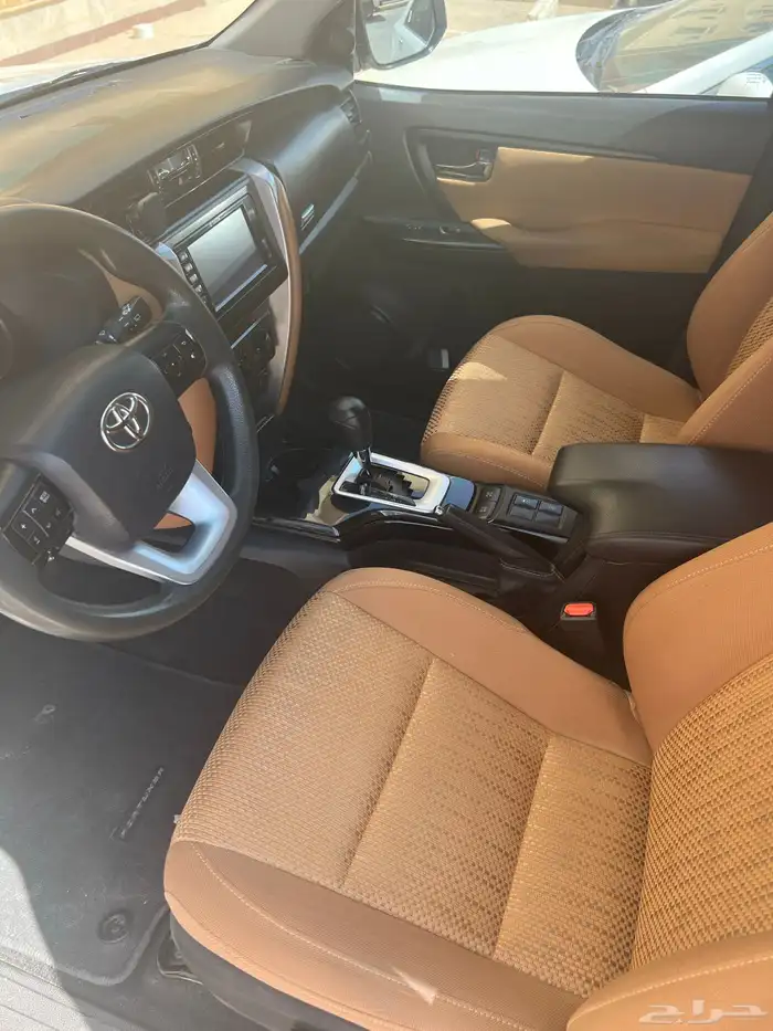 سيارة فورتشنر GX2 2020 استخدام سائق واحد 7