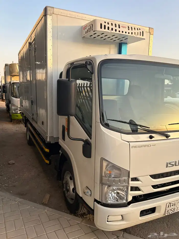 ايسوزو دينه ثلاجة للبيع 2024 5متر 2