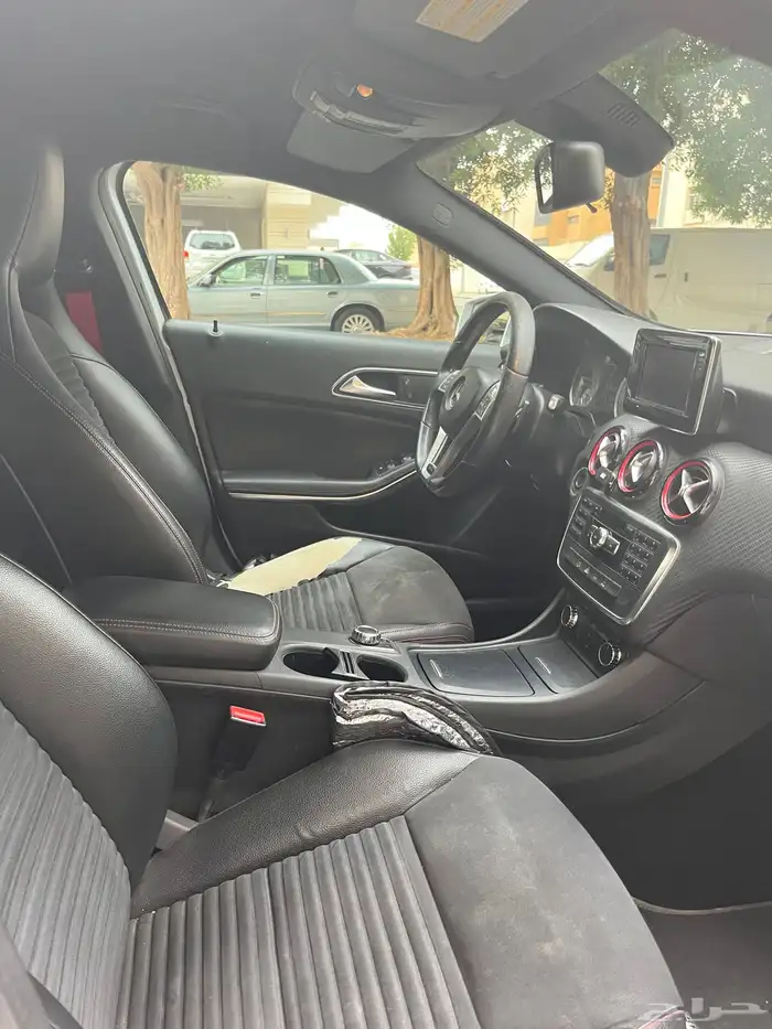 سيارة مرسيدس A200 نظيف جده لتواصل والاستفسار 22