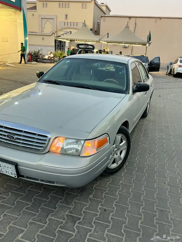 فورد فكتوريا سمني 2012 1