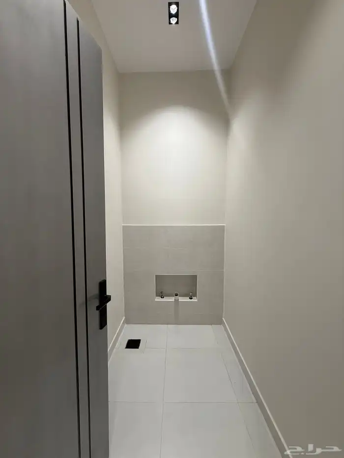 للبيع شقق ارضيه وشقق علويه غرب الخميس حي المعارض 10