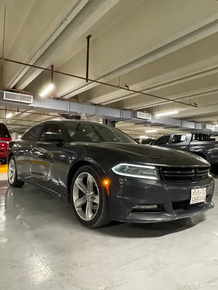 دوج تشارجر 2017 RT V8 0