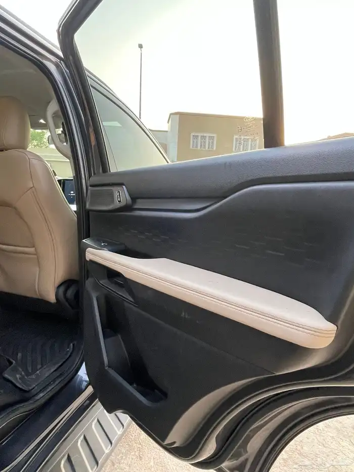 فورد ايفرست 20