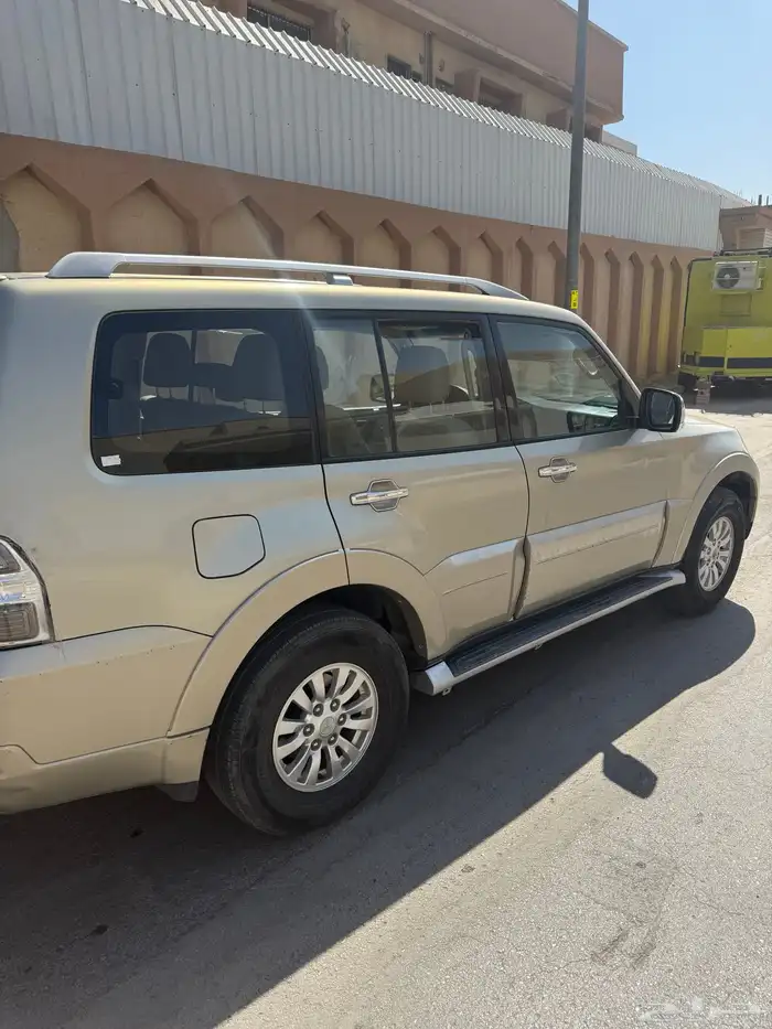 باجيرو 2010 5