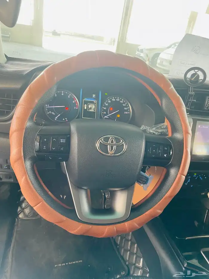 تويوتا فورتشنر - بدون دبل - 2025 ممشى 8 آلاف فقط 11