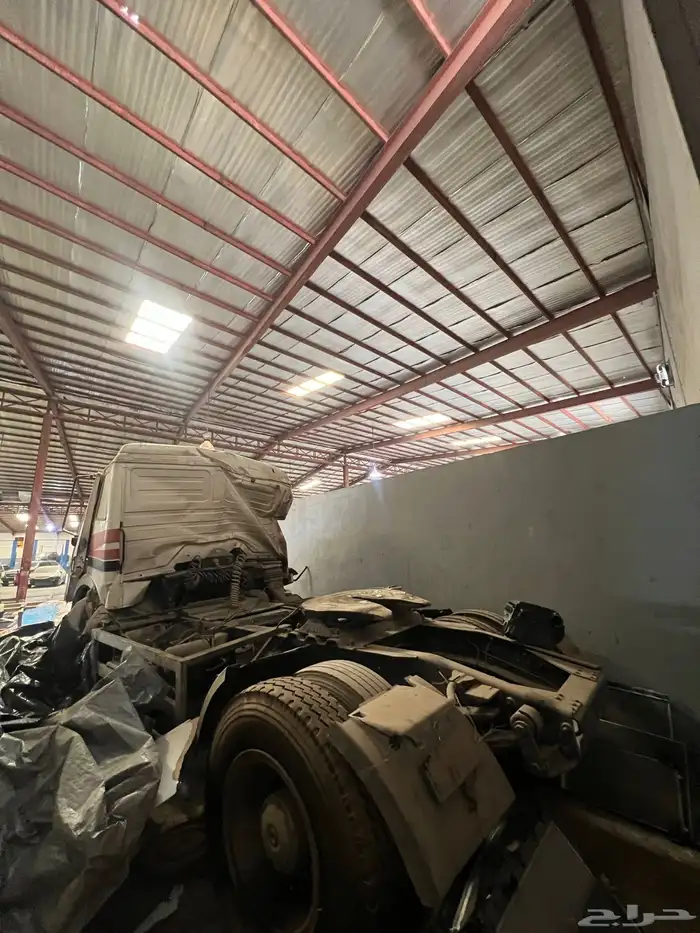 راس تريلة مرسيدس موديل 2000 قير ومكينه سليمه 6