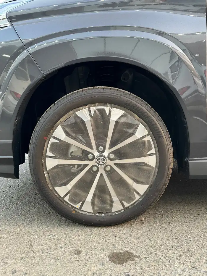 تويوتا فيلوز 4 سلندر موديل 2025 3