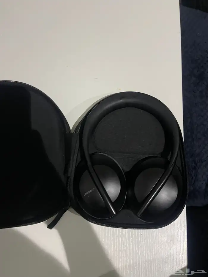 سماعة Bose NC 700 HP نظيفة جدا  ولله الحمد   استعمال قليل 3