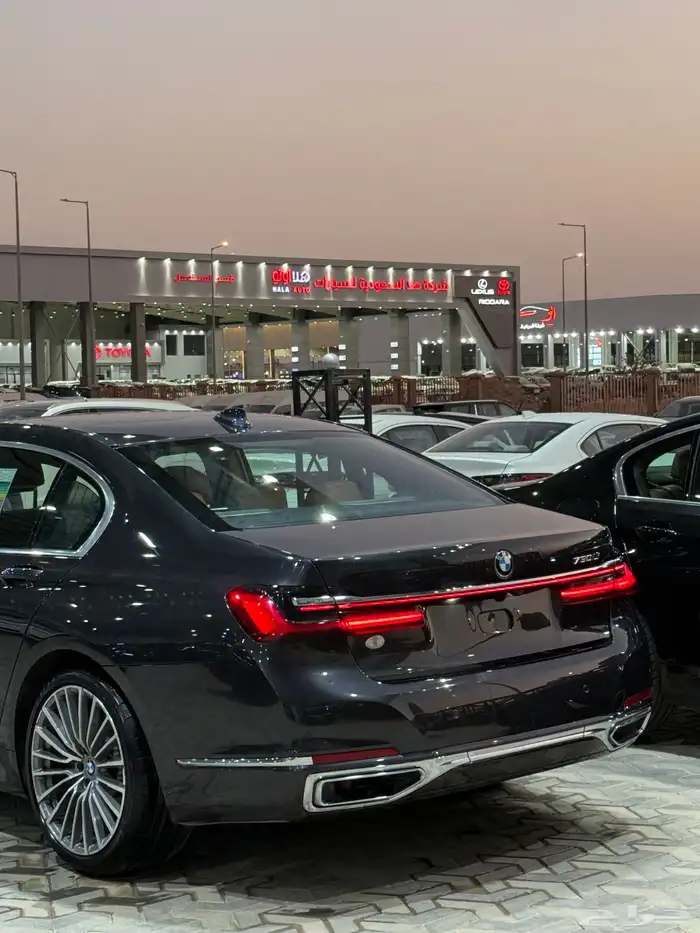 بي ام دبليو Bmw 730 ناغي 2022 8