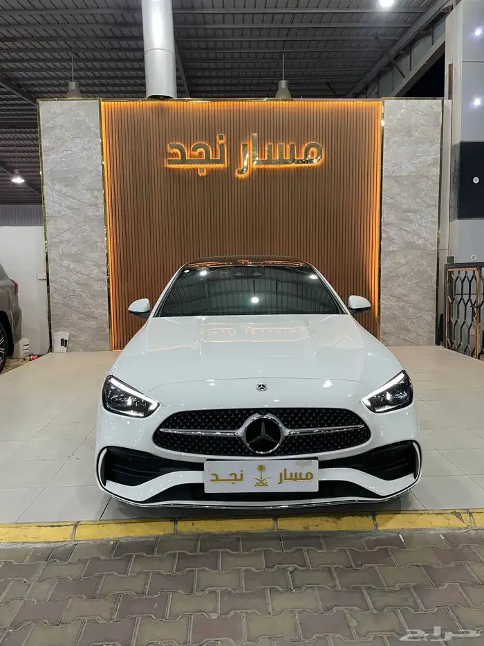 مرسيدس C300 موديل 2023 فل كامل 1