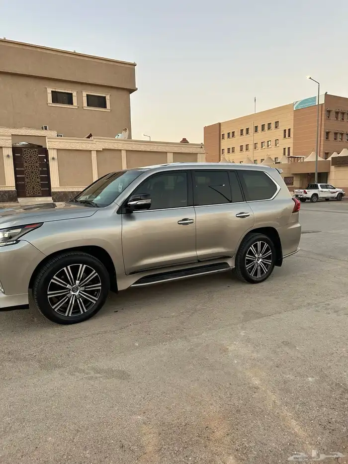 جيب لكزس فل كامل للبيع 2019 3